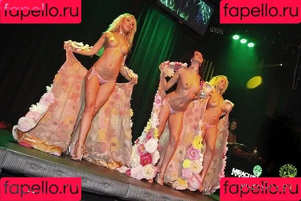 Gogo Stripper Onlyfans Photo Gallery 