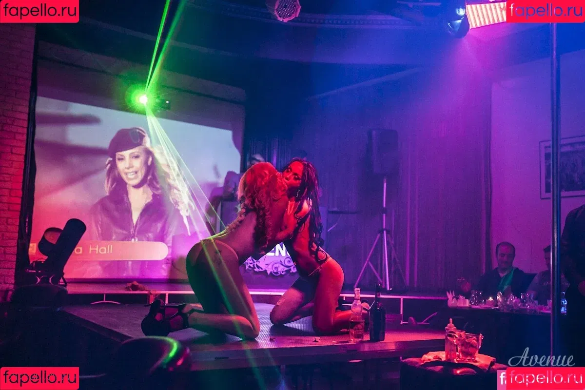 Gogo Stripper Onlyfans Photo Gallery 
