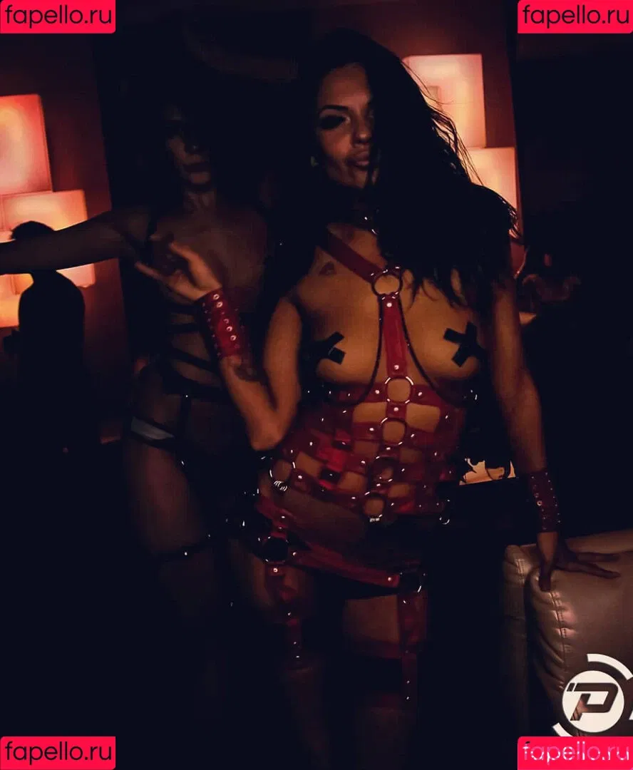Gogo Stripper Onlyfans Photo Gallery 