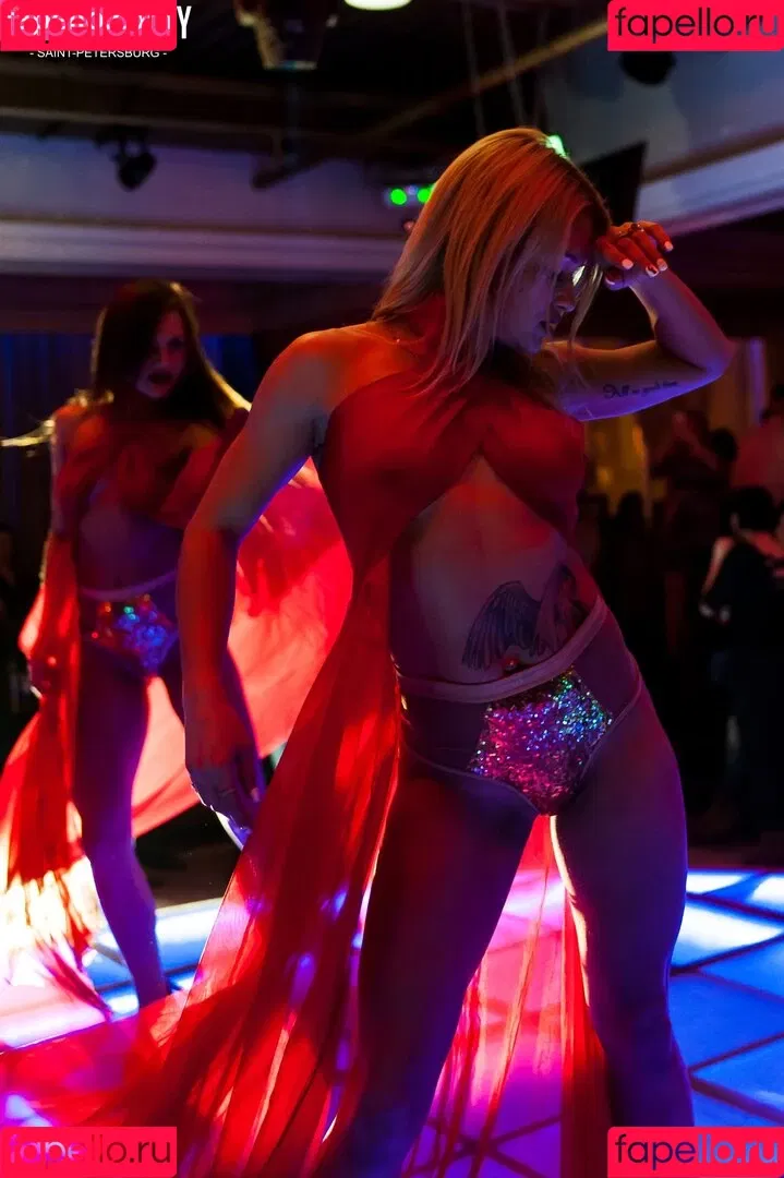 Gogo Stripper Onlyfans Photo Gallery 