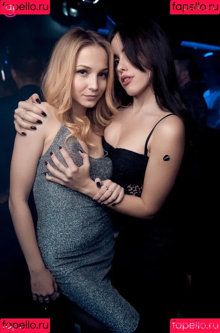 Gogo Stripper Onlyfans Photo Gallery 