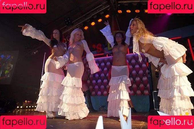 Gogo Stripper Onlyfans Photo Gallery 