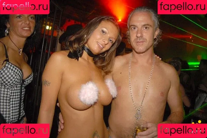 Gogo Stripper Onlyfans Photo Gallery 