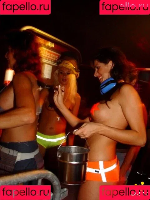 Gogo Stripper Onlyfans Photo Gallery 