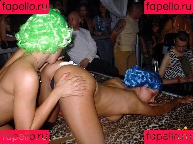 Gogo Stripper Onlyfans Photo Gallery 