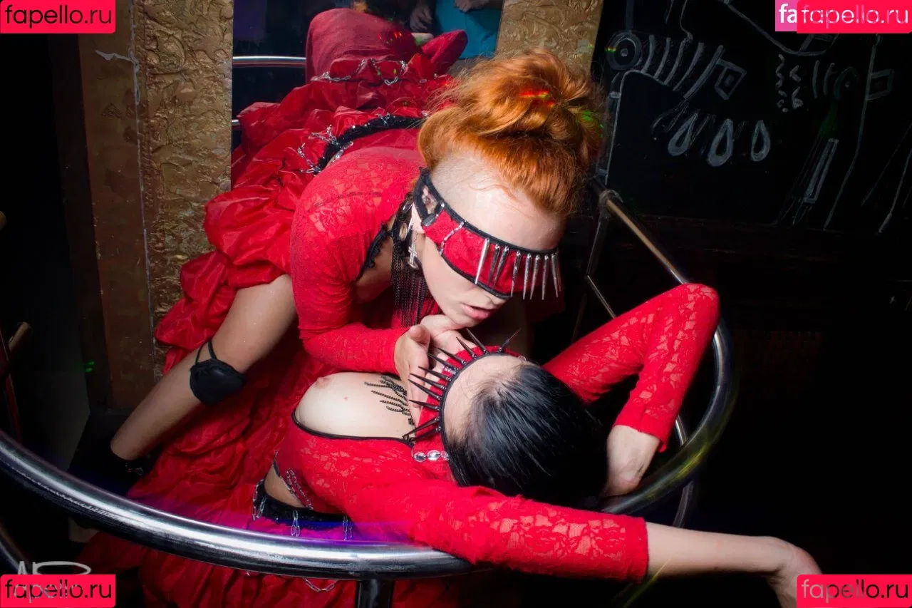 Gogo Stripper Onlyfans Photo Gallery 