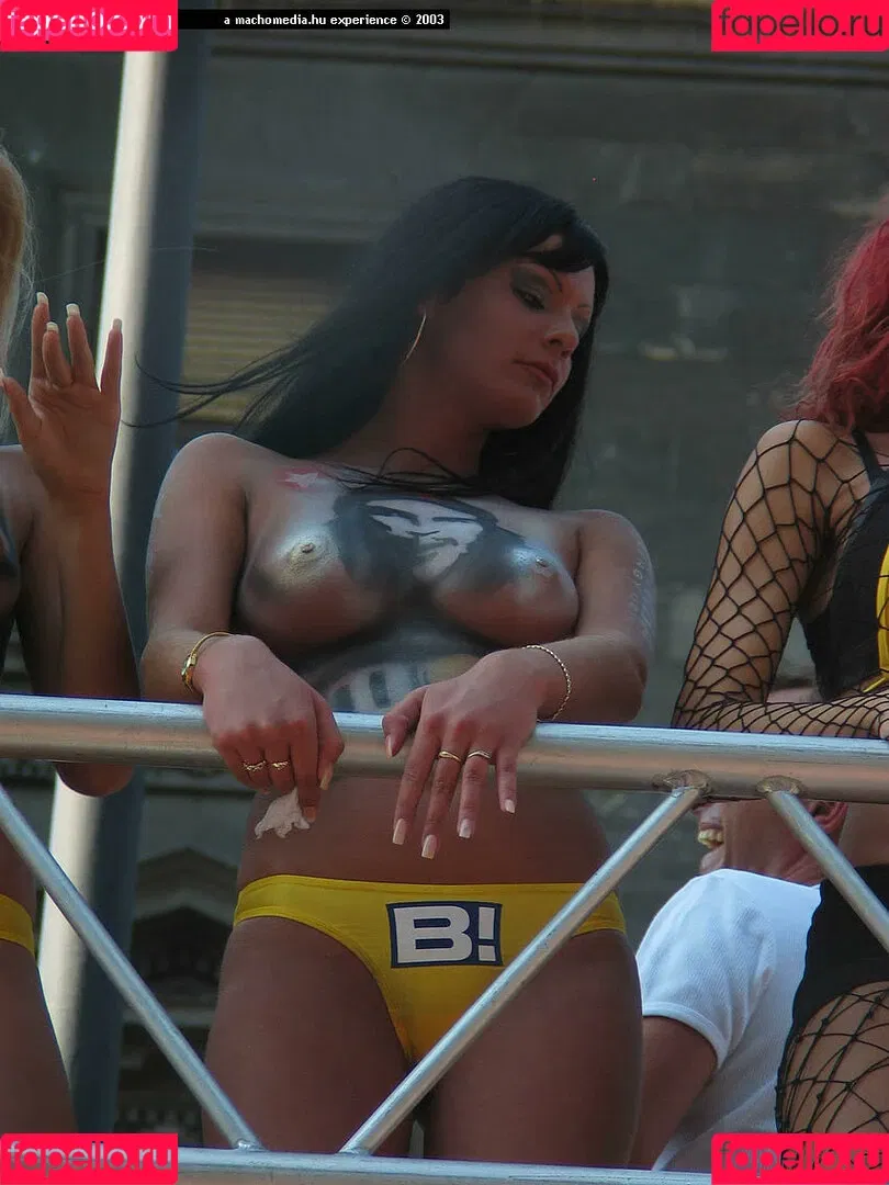 Gogo Stripper Onlyfans Photo Gallery 