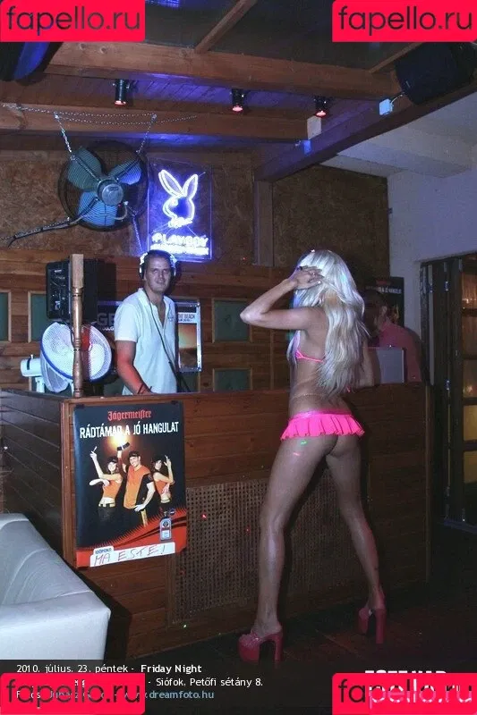 Gogo Stripper Onlyfans Photo Gallery 