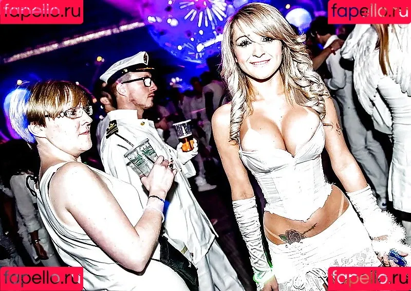 Gogo Stripper Onlyfans Photo Gallery 
