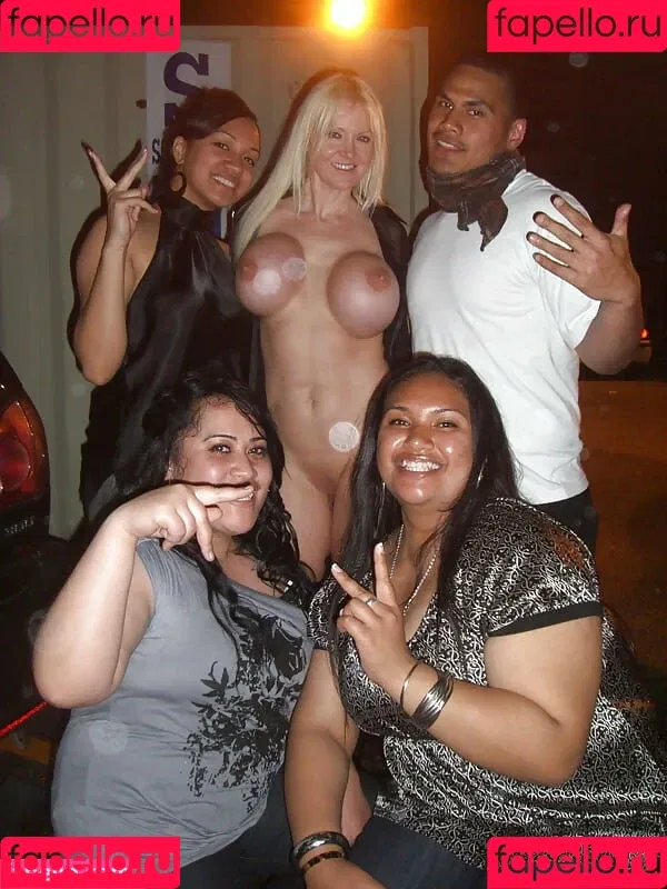 Gogo Stripper Onlyfans Photo Gallery 