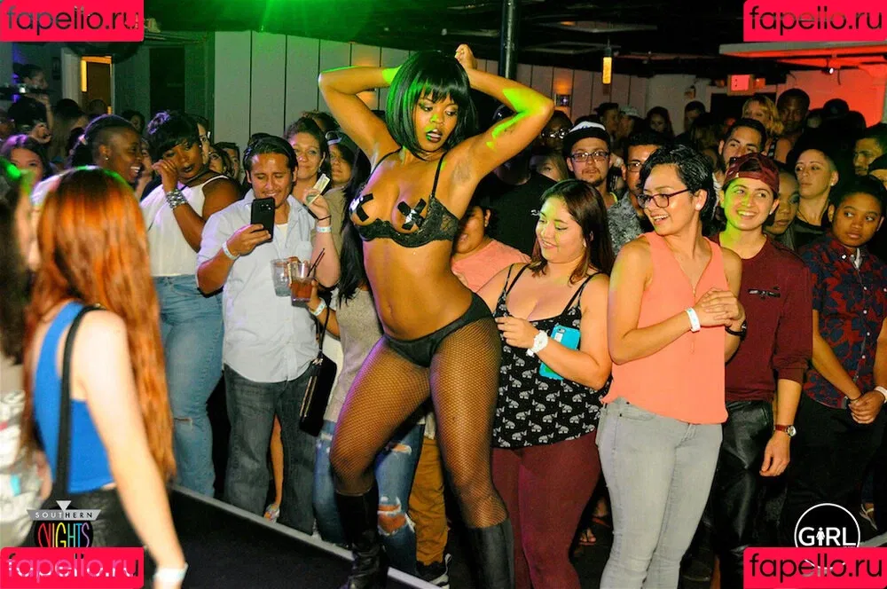 Gogo Stripper Onlyfans Photo Gallery 