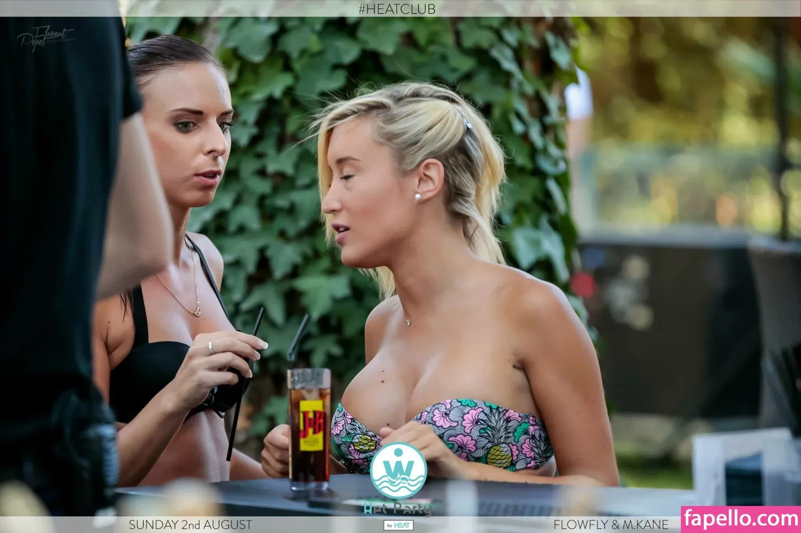 Gogo Stripper Onlyfans Photo Gallery 