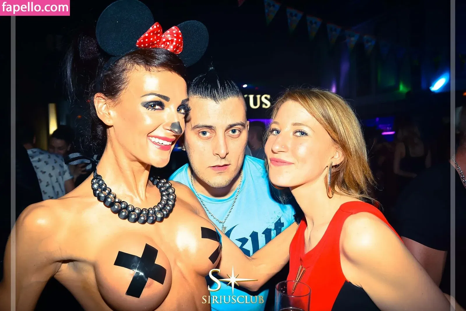 Gogo Stripper Onlyfans Photo Gallery 