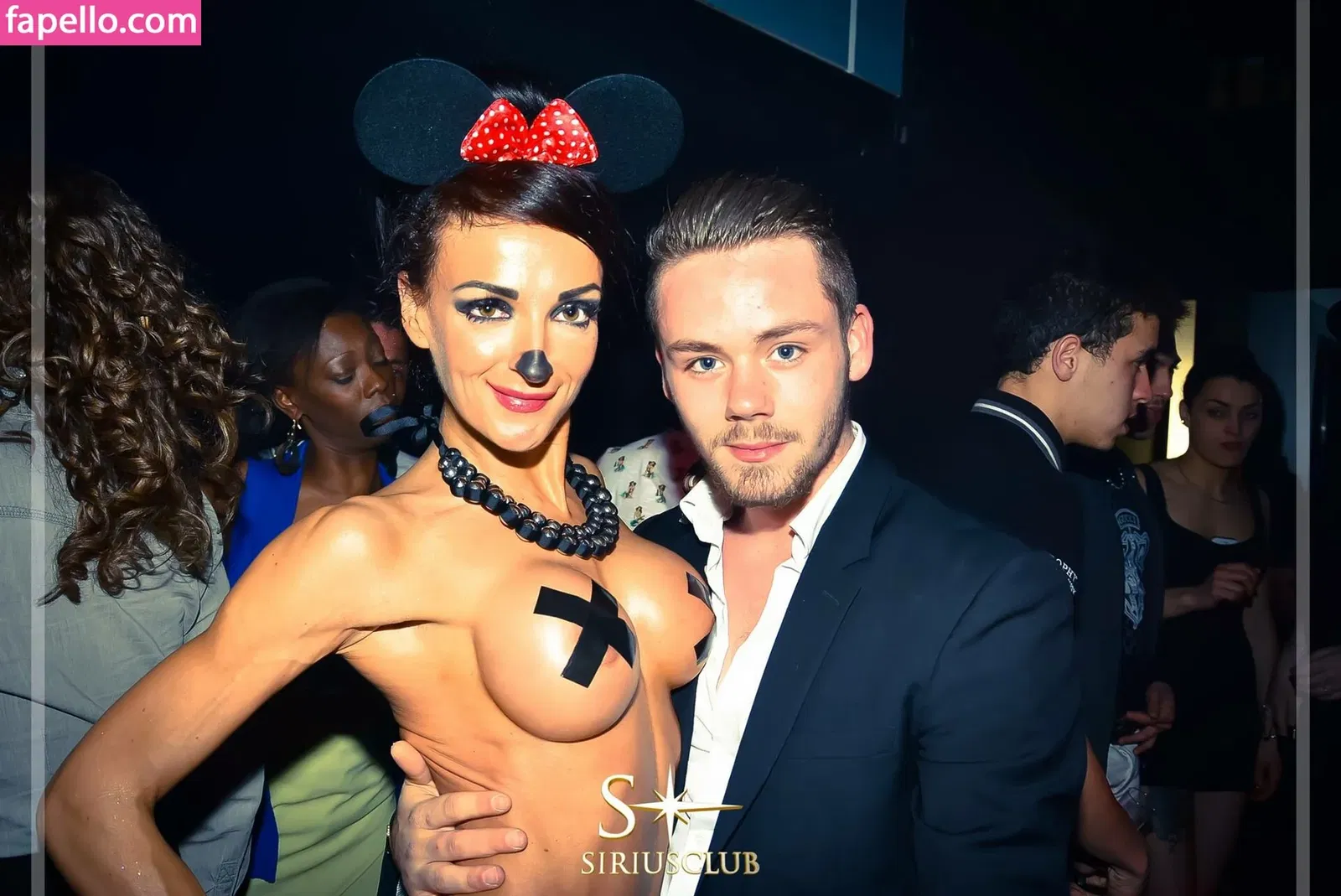 Gogo Stripper Onlyfans Photo Gallery 