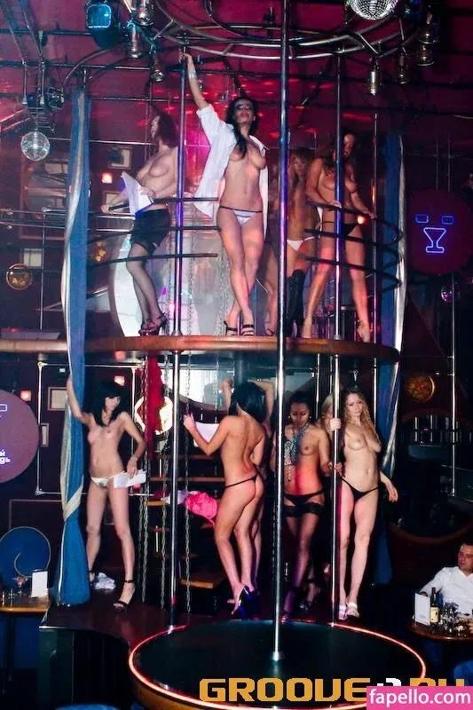 Gogo Stripper Onlyfans Photo Gallery 