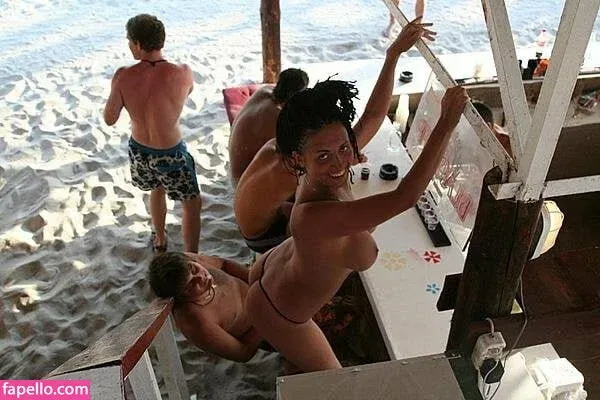 Gogo Stripper Onlyfans Photo Gallery 