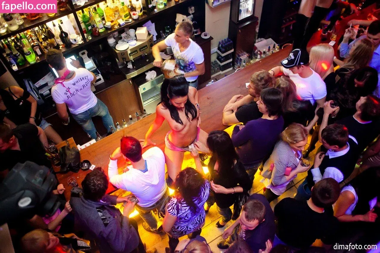 Gogo Stripper Onlyfans Photo Gallery 