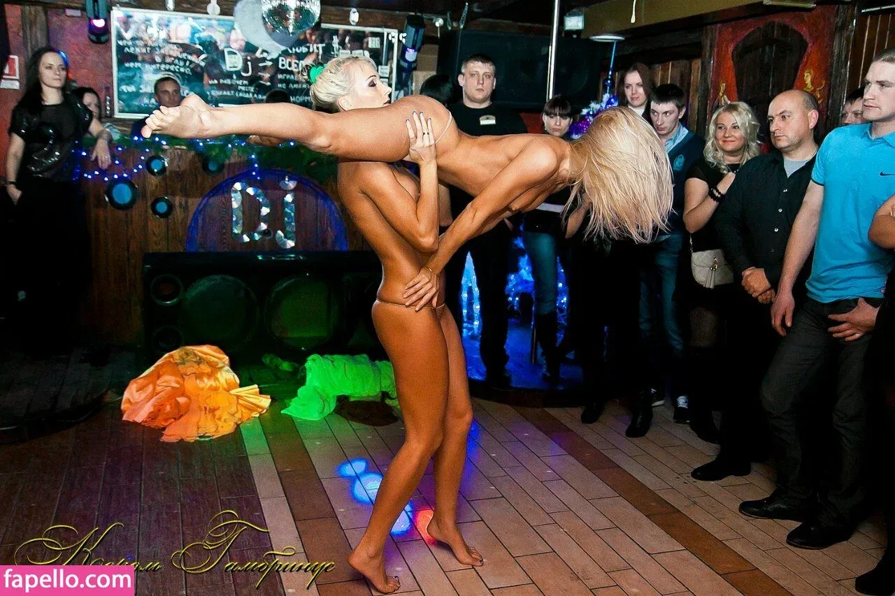 Gogo Stripper Onlyfans Photo Gallery 