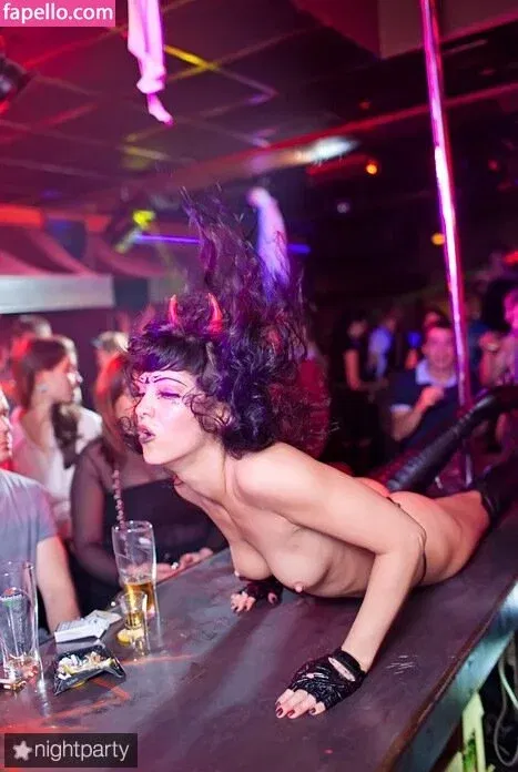 Gogo Stripper Onlyfans Photo Gallery 