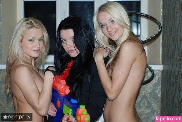 Gogo Stripper Onlyfans Photo Gallery 