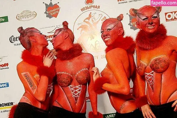 Gogo Stripper Onlyfans Photo Gallery 