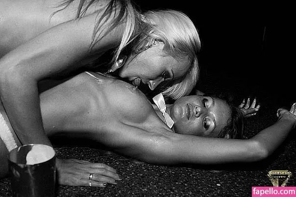 Gogo Stripper Onlyfans Photo Gallery 