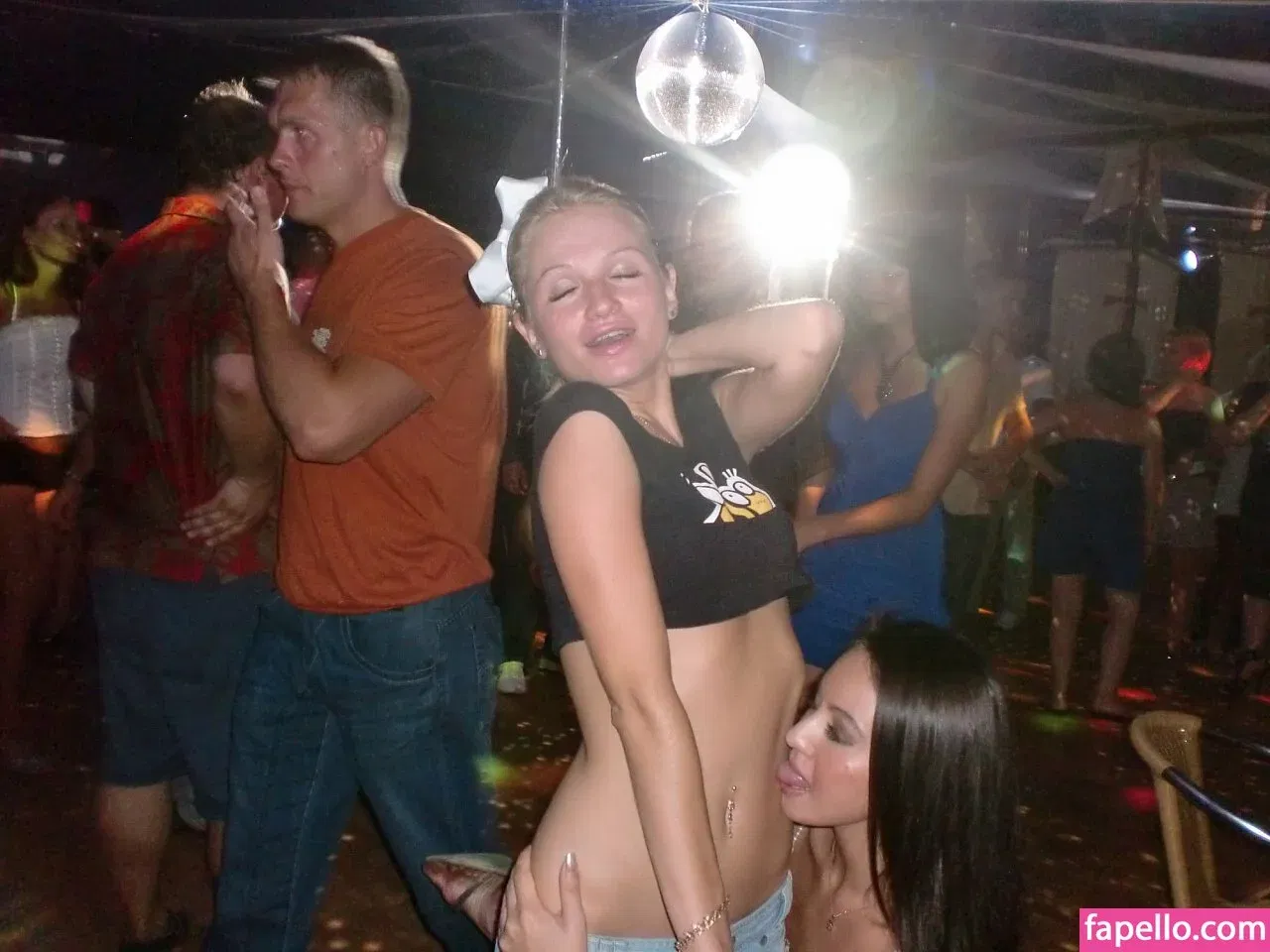 Gogo Stripper Onlyfans Photo Gallery 