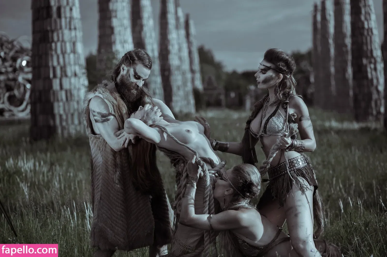 Gogo Stripper Onlyfans Photo Gallery 