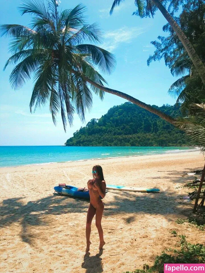 Gogo Stripper Onlyfans Photo Gallery 