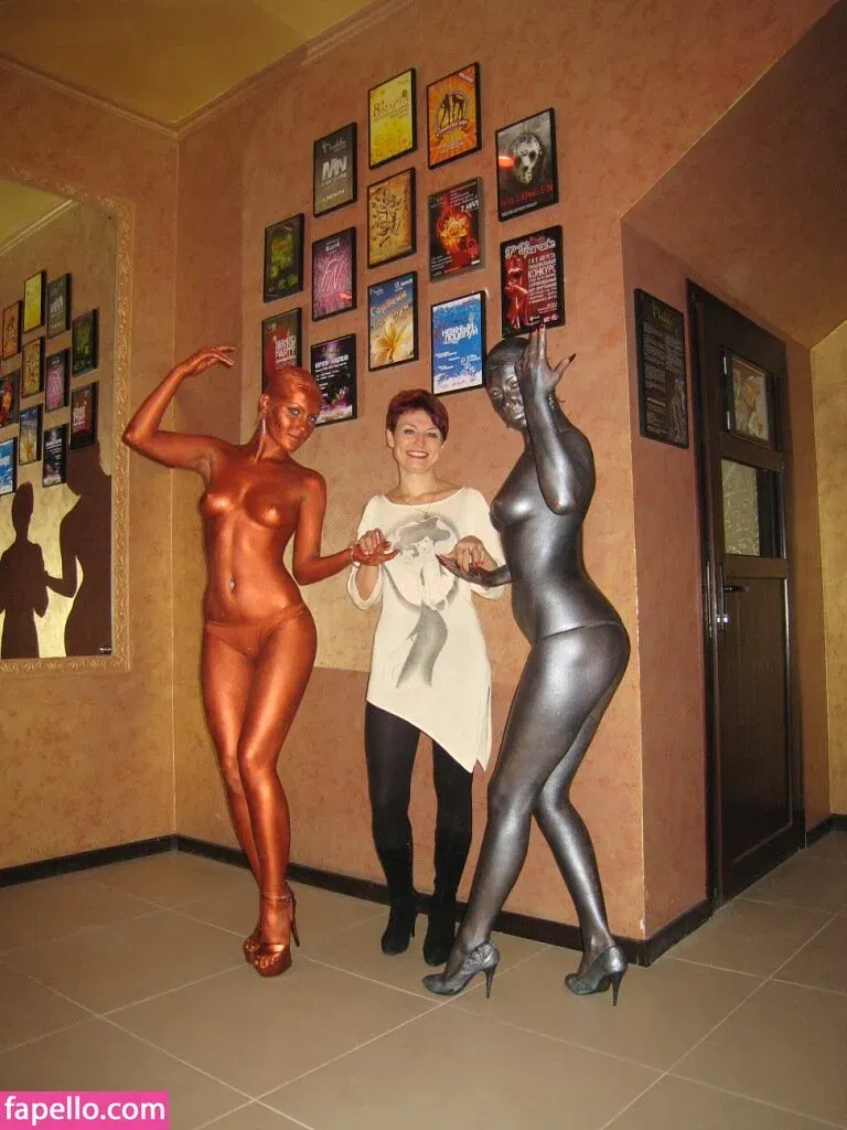 Gogo Stripper Onlyfans Photo Gallery 