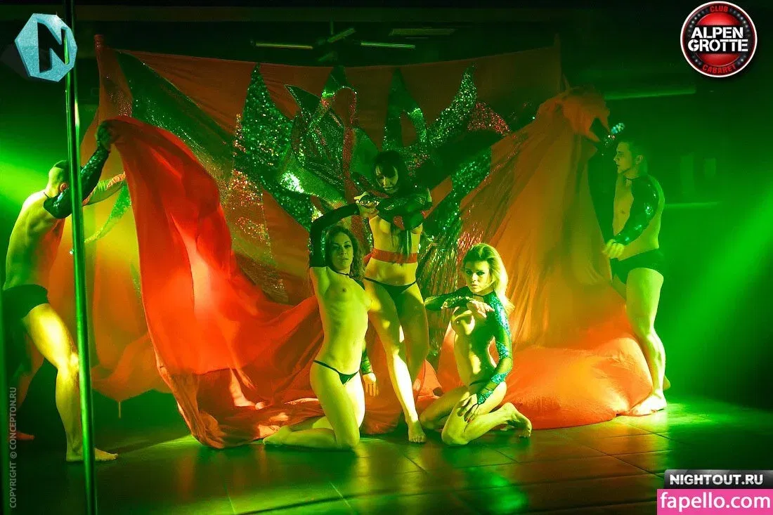 Gogo Stripper Onlyfans Photo Gallery 