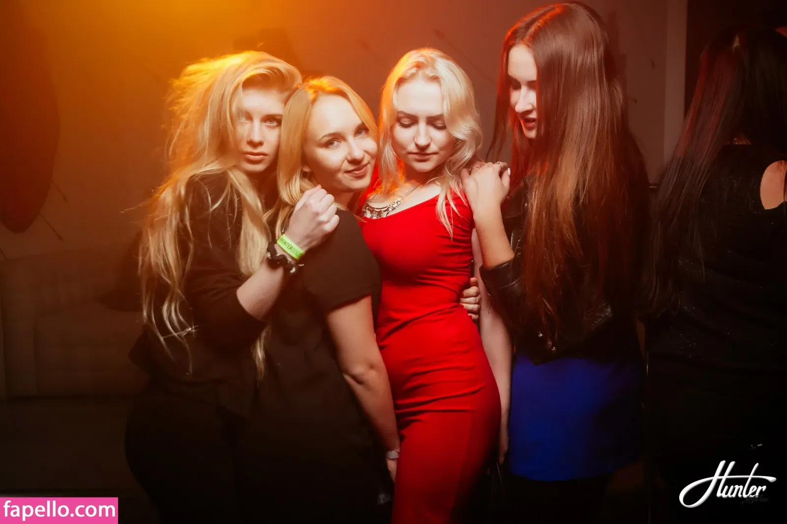 Gogo Stripper Onlyfans Photo Gallery 