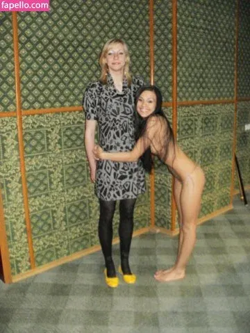 Gogo Stripper Onlyfans Photo Gallery 