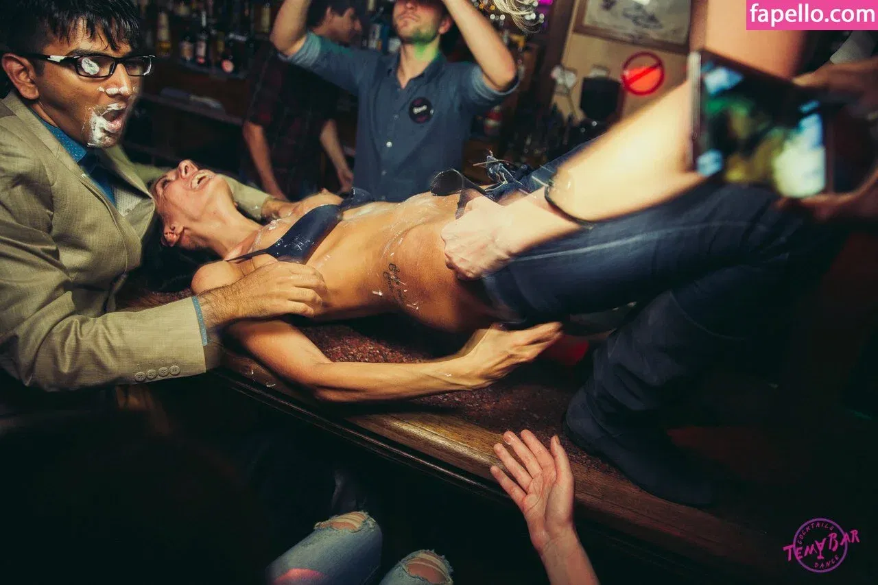 Gogo Stripper Onlyfans Photo Gallery 