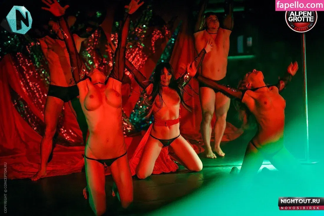 Gogo Stripper Onlyfans Photo Gallery 