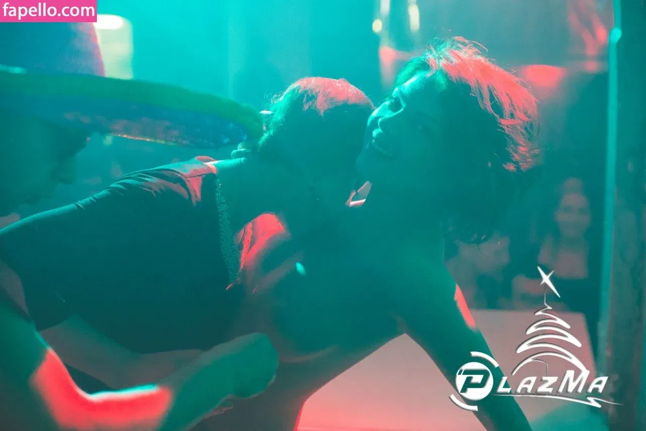 Gogo Stripper Onlyfans Photo Gallery 