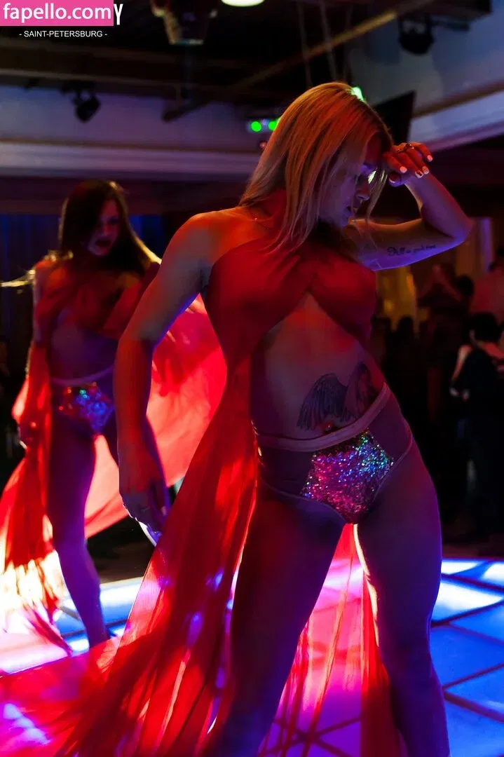 Gogo Stripper Onlyfans Photo Gallery 