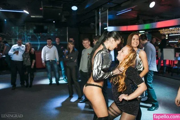 Gogo Stripper Onlyfans Photo Gallery 