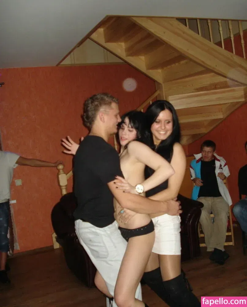 Gogo Stripper Onlyfans Photo Gallery 