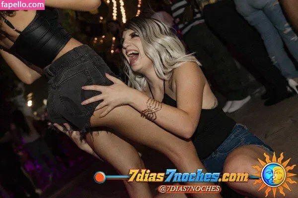 Gogo Stripper Onlyfans Photo Gallery 