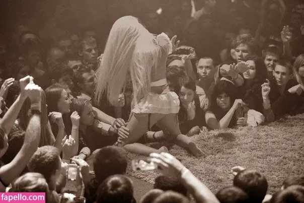 Gogo Stripper Onlyfans Photo Gallery 