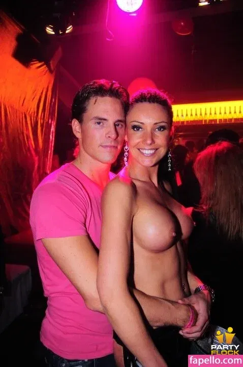 Gogo Stripper Onlyfans Photo Gallery 