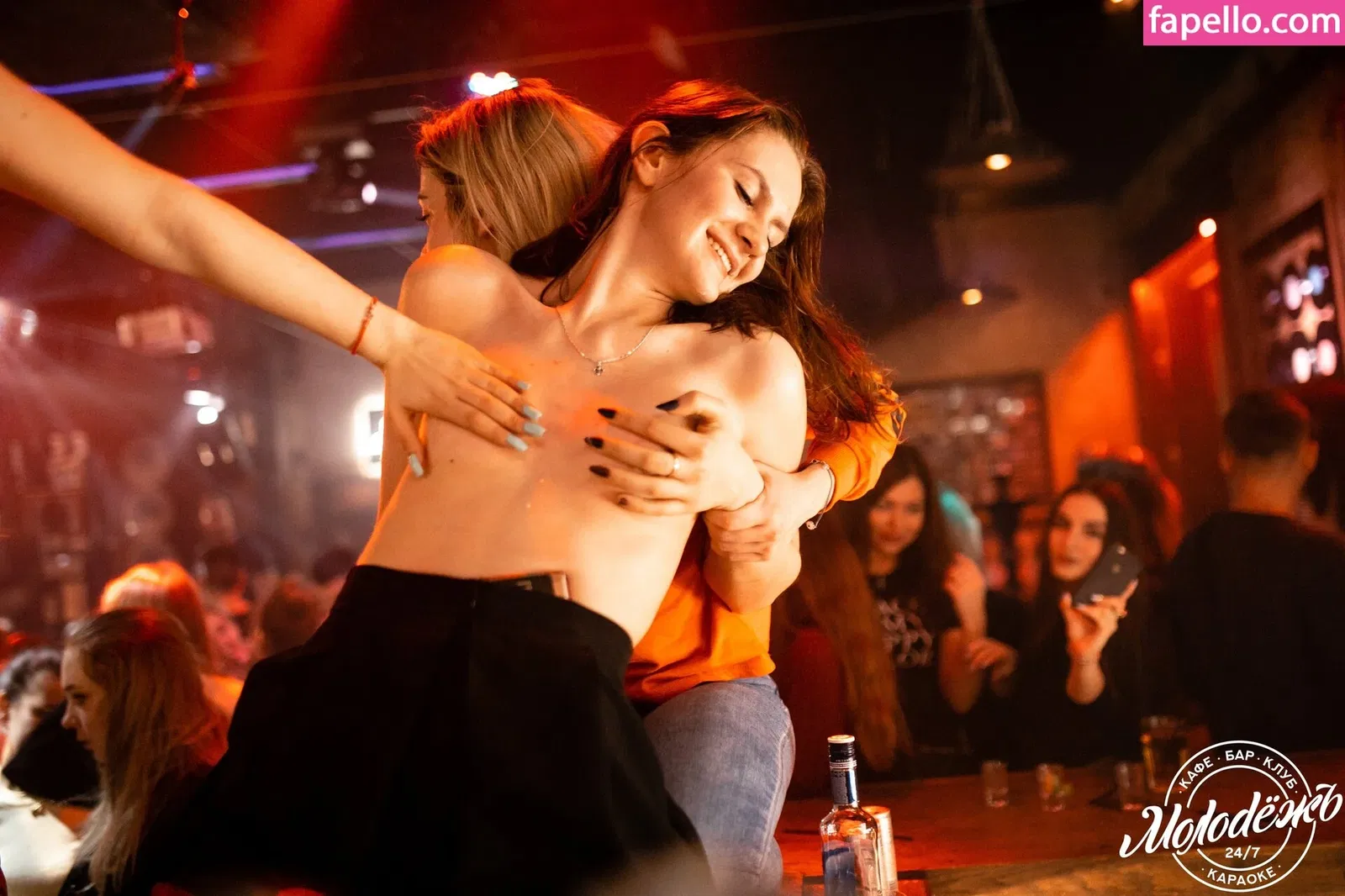 Gogo Stripper Onlyfans Photo Gallery 