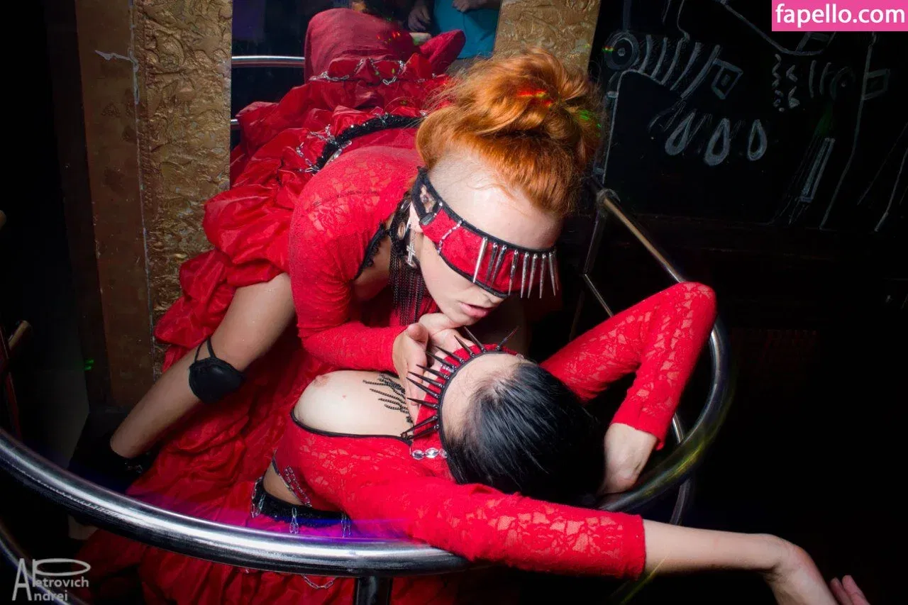 Gogo Stripper Onlyfans Photo Gallery 