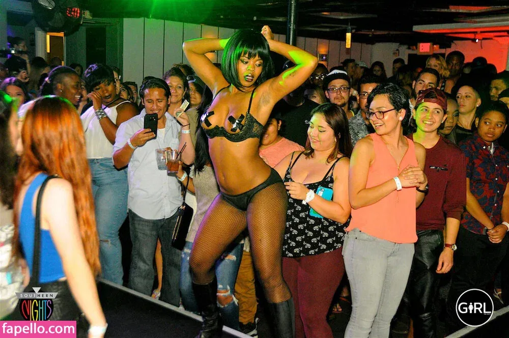 Gogo Stripper Onlyfans Photo Gallery 