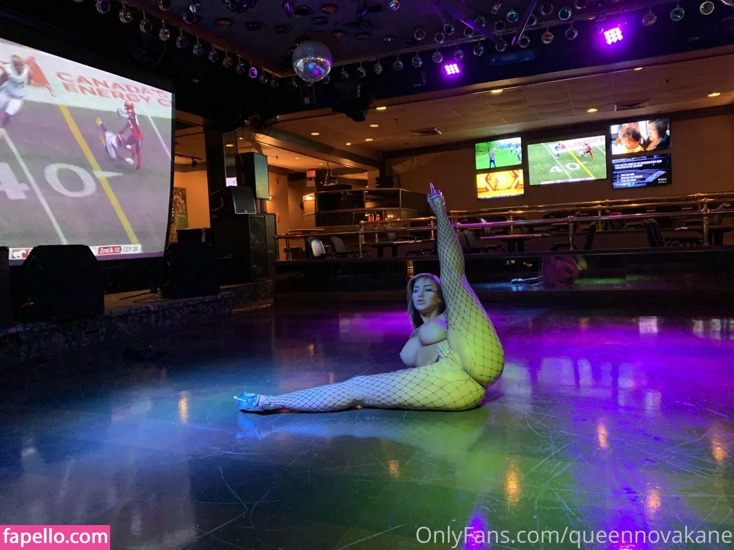 Gogo Stripper Onlyfans Photo Gallery 