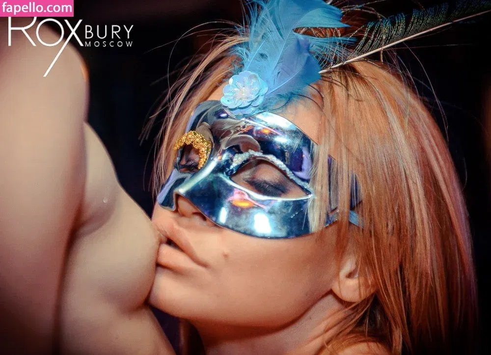 Gogo Stripper Onlyfans Photo Gallery 