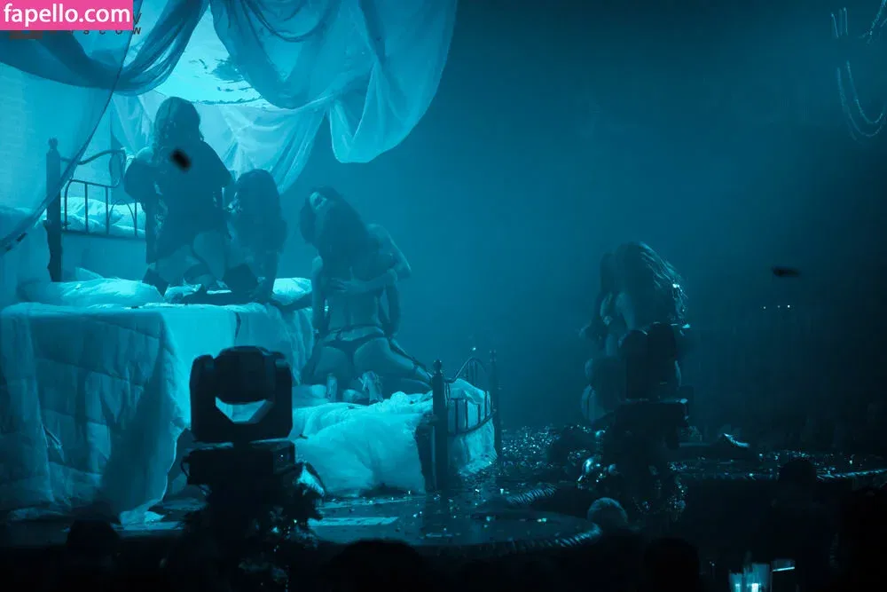 Gogo Stripper Onlyfans Photo Gallery 