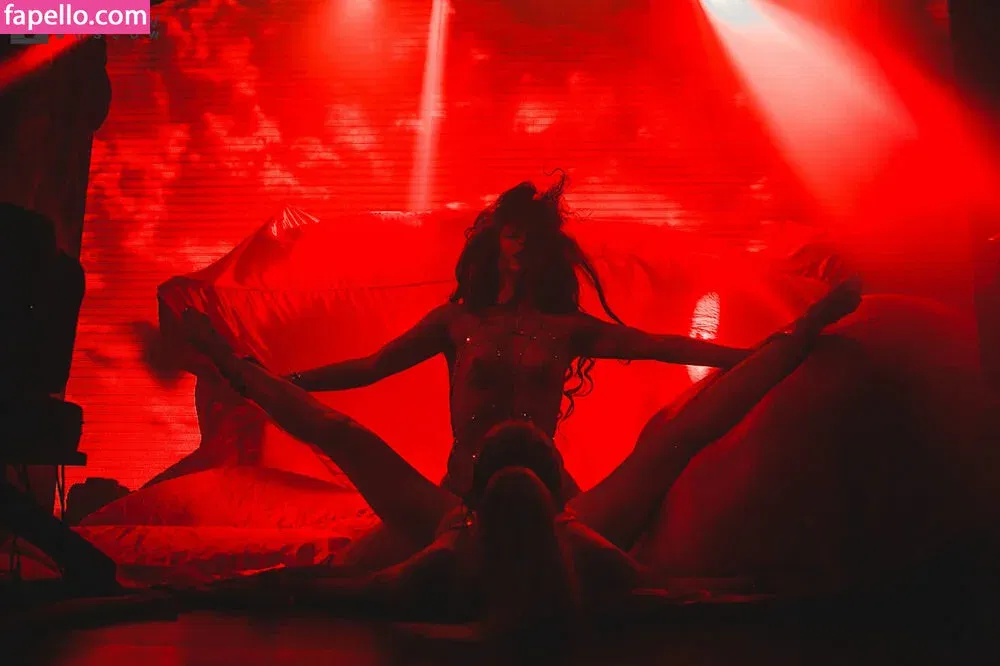 Gogo Stripper Onlyfans Photo Gallery 