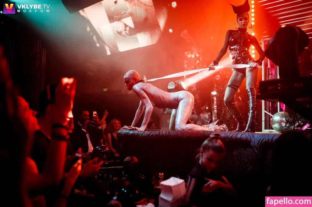 Gogo Stripper Onlyfans Photo Gallery 